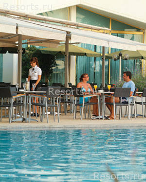 Louis Imperial Beach Hotel 14